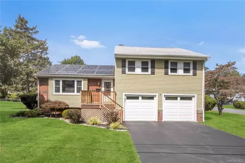 5 Homeland Ave, Cornwall On Hudson, NY 12520