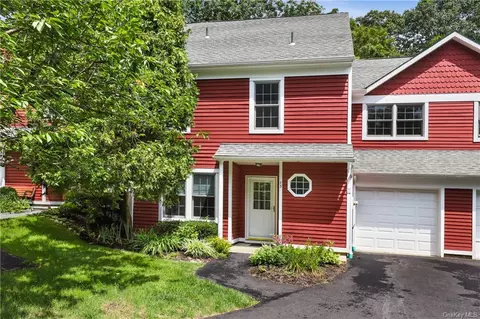 21 Croton Lake Rd #23, Katonah, NY 10536