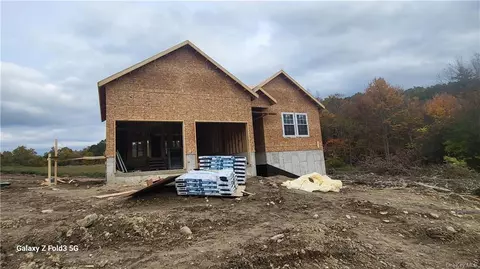 288 Van Duzer Rd, Wallkill, NY 10940