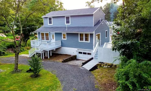 45 Geneva Dr, Kent, NY 10512