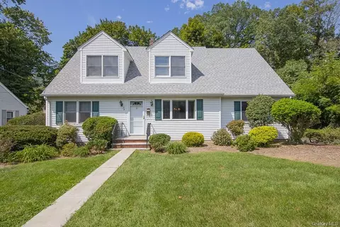 36 Lexington Ave, Ramapo, NY 10901