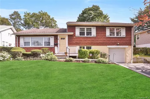 79 Pershing Ave, New Rochelle, NY 10801