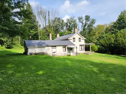 321 Logtown Rd, Greenville, NY 12771