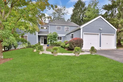 130 Rutter Dubois Ln, Greenburgh, NY 10533