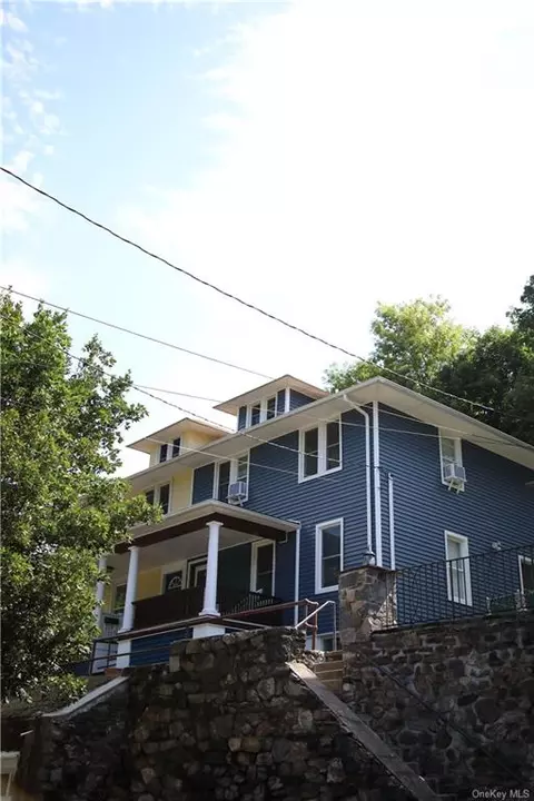 212 Midland Ave, Eastchester, NY 10707