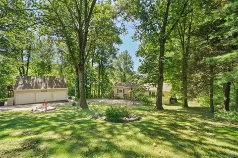 199 Shear Hill Rd, Mahopac, NY 10541