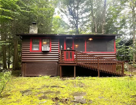 34 W Adirondack Trl, White Lake, NY 12786