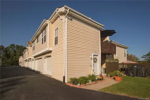 3102 Whispering Hls, Chester, NY 10918
