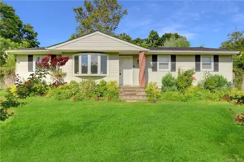 345 Nicoll Ave, Central Islip, NY 11722