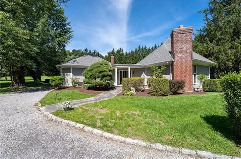 32 Orchard Hill Rd, Katonah, NY 10536