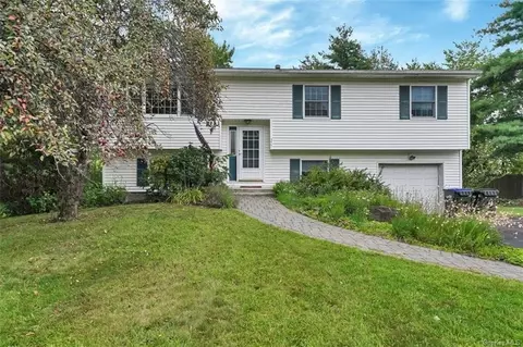 377 Lake Shore Dr, Monroe, NY 10950