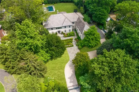 80 Morris Ln, Scarsdale, NY 10583