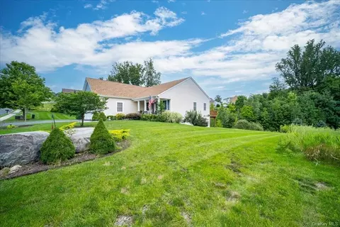 8 Stainton Fareway, Monroe, NY 10950