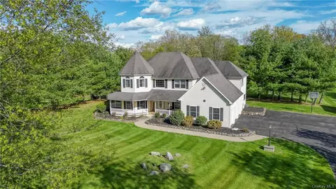 32 Feiertag Rd, Crawford, NY 10941