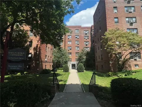 465 E Lincoln Ave #420, Mount Vernon, NY 10552