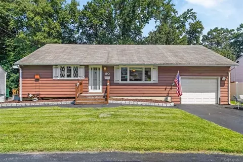 90 Capt Shankey Dr, Haverstraw, NY 10923