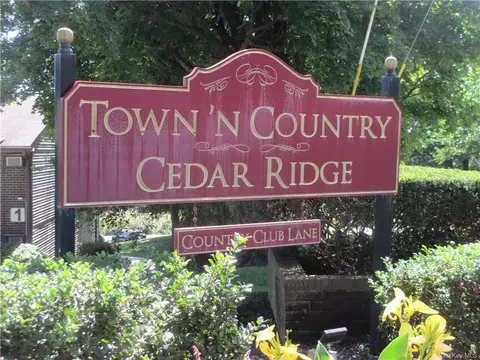 22 Country Club Ln #22, Pomona, NY 10970