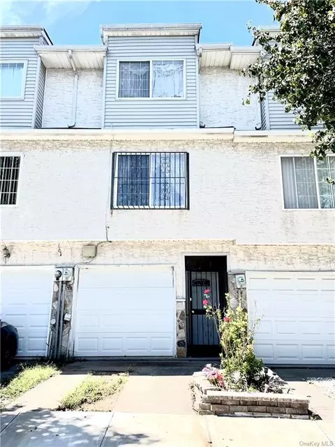 89 Circle Loop, Staten Island, NY 10304