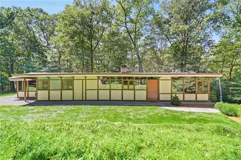 55 Orlando Ave, Greenburgh, NY 10502