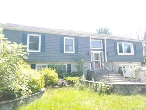 15 Treasure Ln, Pine Island, NY 10969