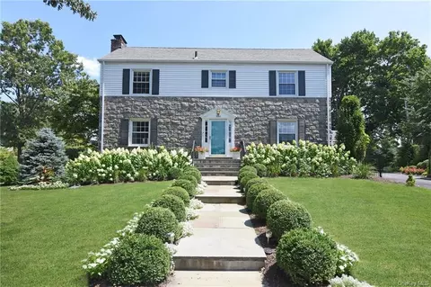 644 Francis St, Pelham, NY 10803