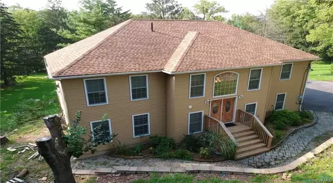 20 South St, Washingtonville, NY 10992