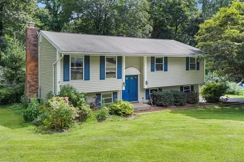 72 Prince Rd, Mahopac, NY 10541