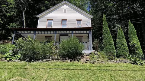 523 E Front St, Hancock, NY 13783