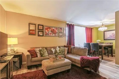 377 N Broadway #301, Yonkers, NY 10701