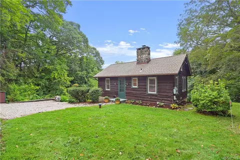 7 Seward Rd, Patterson, NY 12563