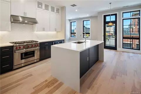 100 Legend Dr #203, Mount Pleasant, NY 10591
