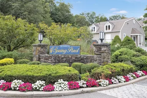 12 Spring Pond Dr, Ossining, NY 10562