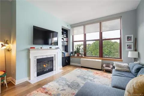 1 Scarsdale Rd #403, Eastchester, NY 10707