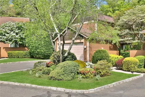 24 Indian Hill Rd #24, New Rochelle, NY 10804