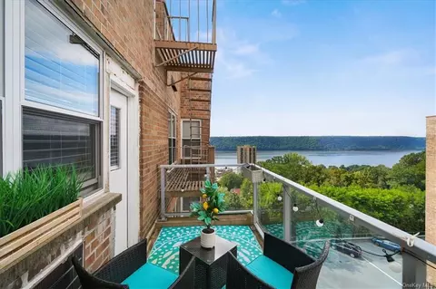 377 N Broadway #712, Yonkers, NY 10701