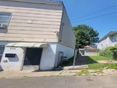 224 Amber St, Brooklyn, NY 11208