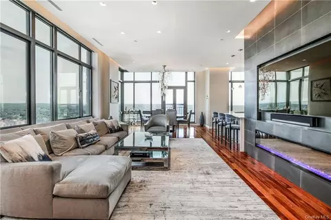 10 City Pl #31D, White Plains, NY 10601