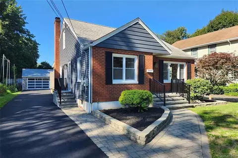 21 Orchard St, Ramapo, NY 10901