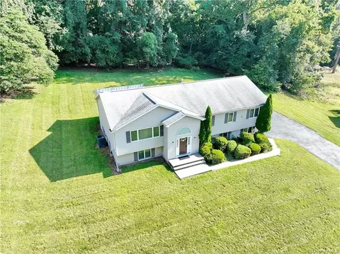 5 Algonquin Cir, Ramapo, NY 10952