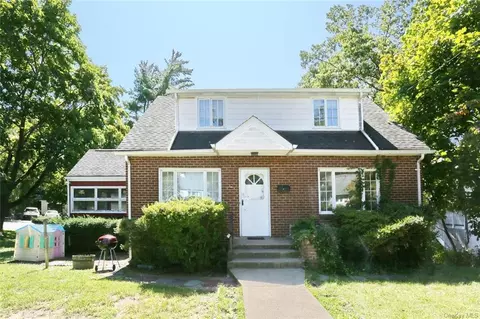 15 Ward St, Ramapo, NY 10901