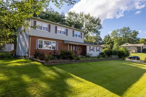 11 Gloria Dr, Ramapo, NY 10977