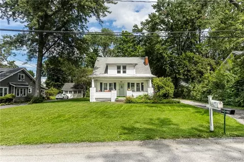 10 Townsend Blvd, Poughkeepsie, NY 12603
