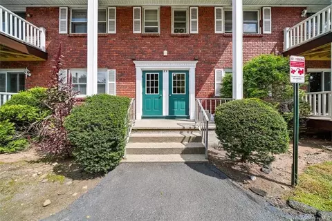 82 Demarest Ave #11, Clarkstown, NY 10994