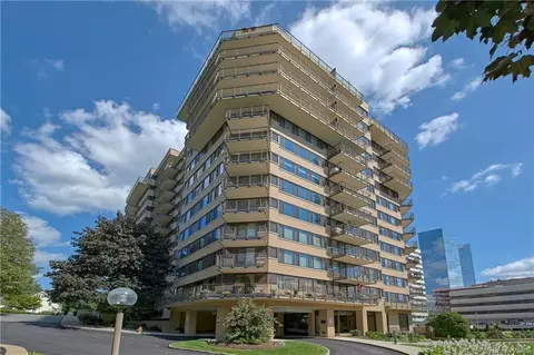 25 Rockledge Ave #1014, White Plains, NY 10601
