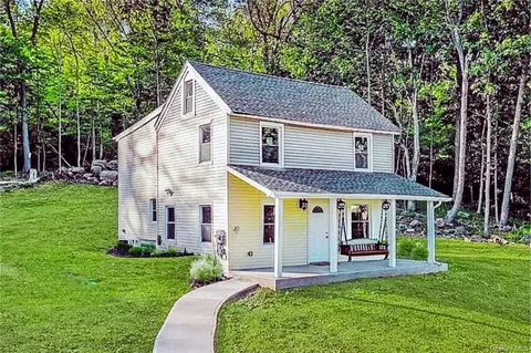 1103 Ny 17, Tuxedo, NY 10975