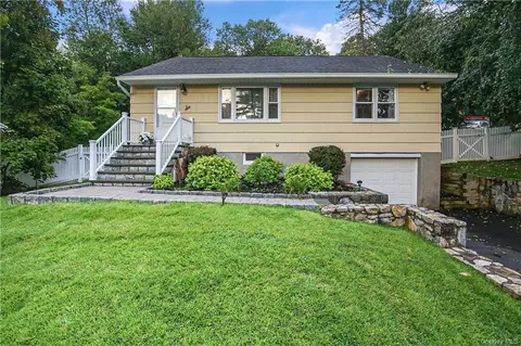 6 School St, Cortlandt, NY 10567