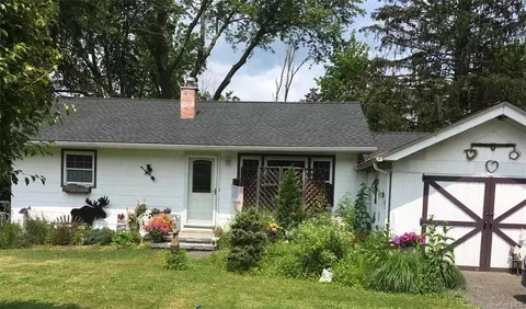 4 Merriewold Ln N, Monroe, NY 10950