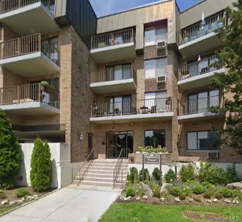 560 Halstead Ave #3H, Harrison, NY 10528