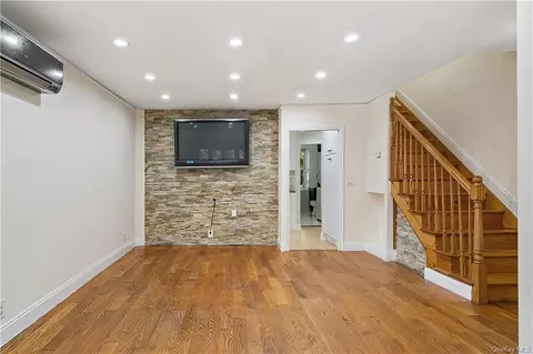 3121 Corlear Ave, New York, NY 10463