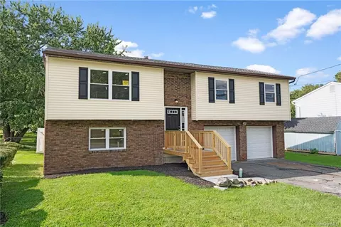 933 Homestead Ave, Maybrook, NY 12543